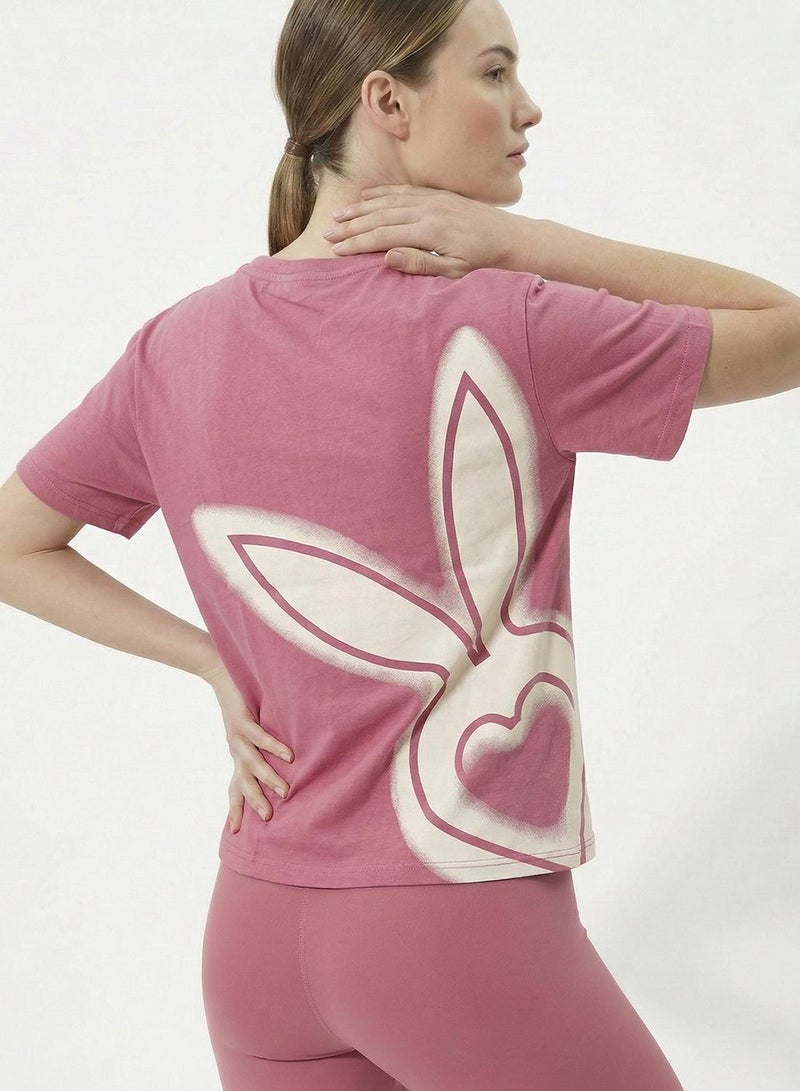Cardio Bunny تي شيرت نسائي كبير الحجم بطباعة جرافيك خلفية من القطن الخالص مع أكتاف منسدلة - Image 2