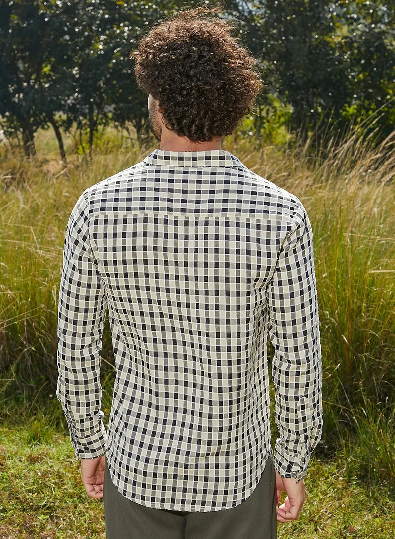Campus Sutra  Men's Navy Blue & Cream White Glen Check Shirt for Men | Best Price UAE