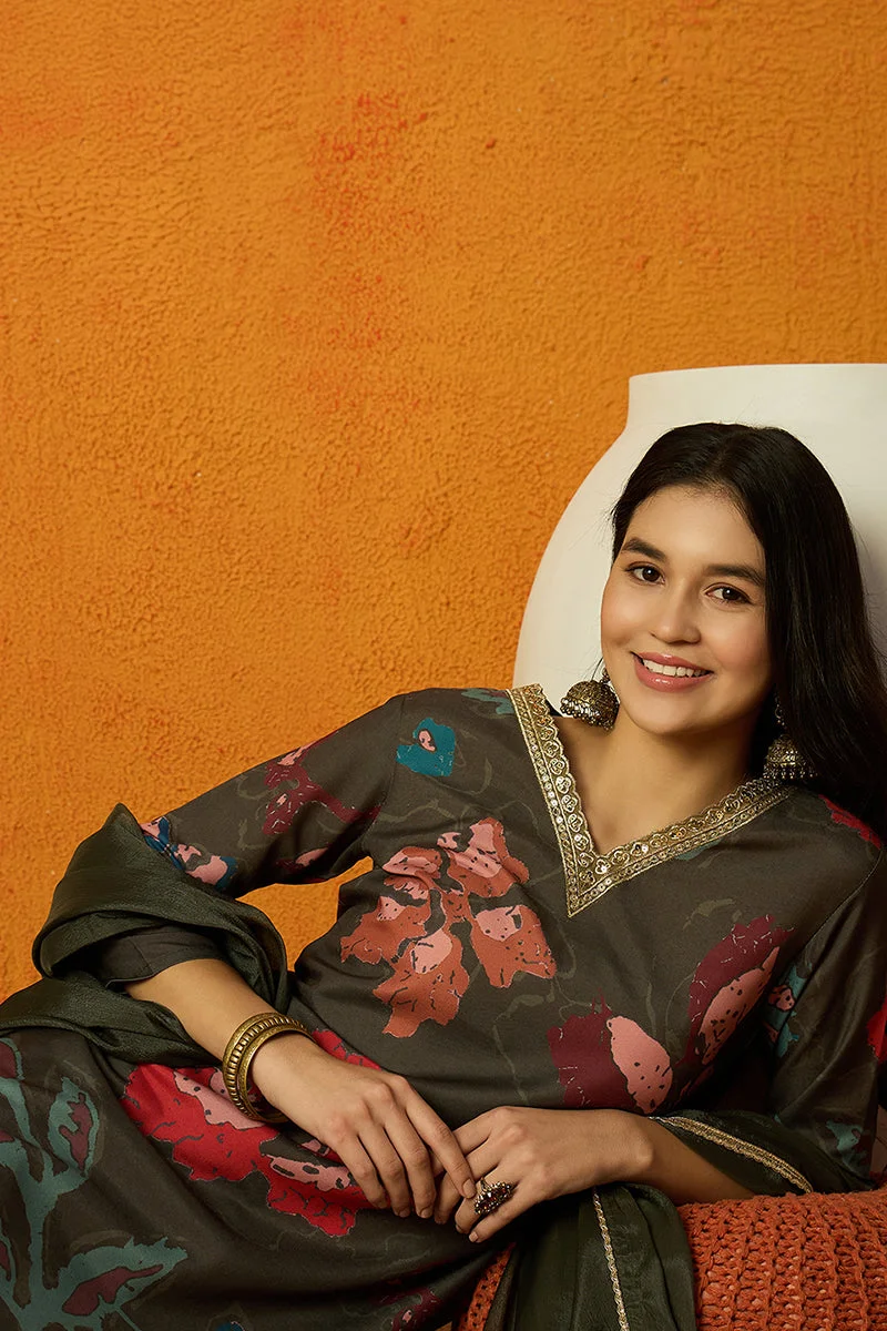 ZERESOUQ Olive Rayon Blend Floral Printed Straight Kurta Set