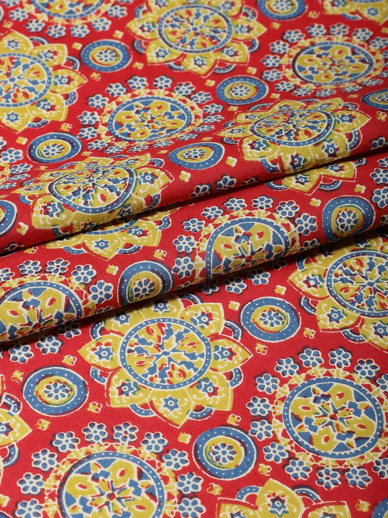 أيه كيه إس Vibrant Red Floral Print Fabric for Crafts