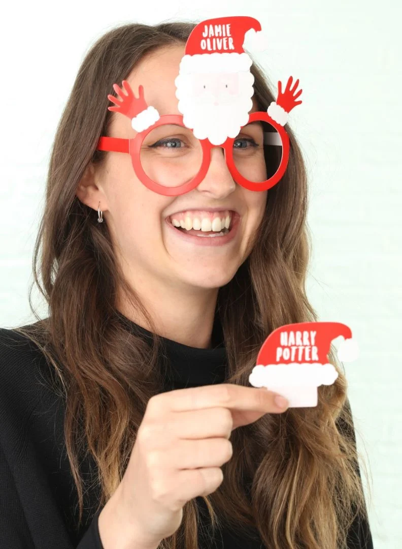 Ginger Ray Ginger Ray Who Am I? Festive Game for Family Gatherings and Party Entertainment