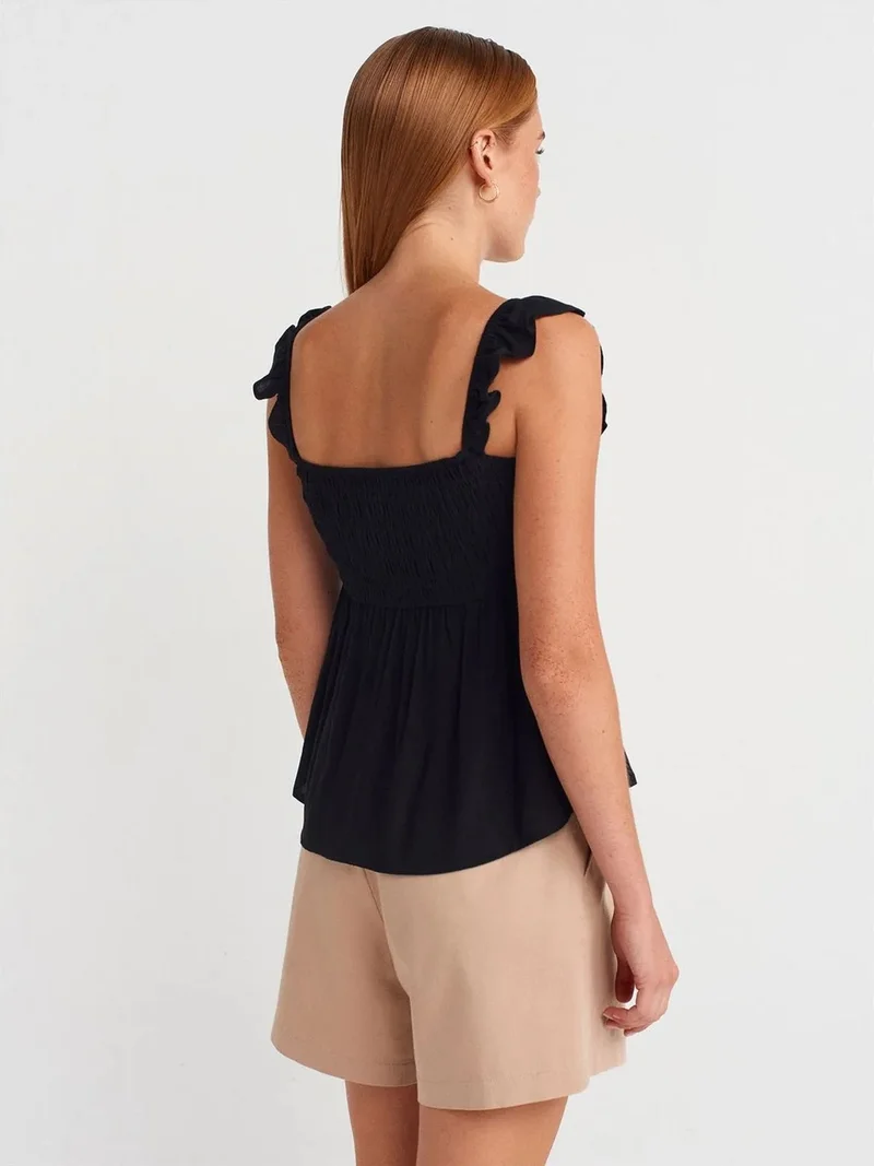 Dilvin Dilvin Sleeveless Square-neck Blouse With Tie Front