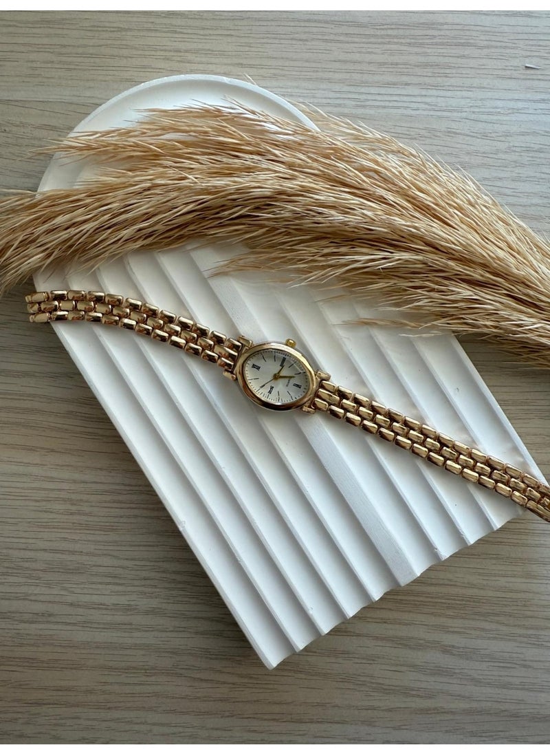QUARTZ - Retro Minimal Straw Strap Vintage Women's Wristwatch - Image 1