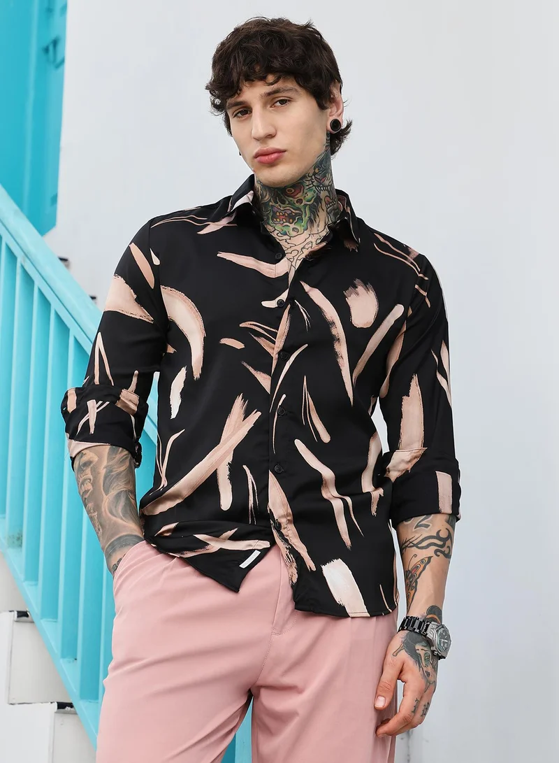 Campus Sutra Campus Sutra Men's Obsidian Black & Ecru Beige Contrast-Strokes Imprint Shirt | Spread Collar , Long Cuffed Sleeves , Button Closure , Curved Hem | Abstract Print Plain | Shirt For Casual Wear