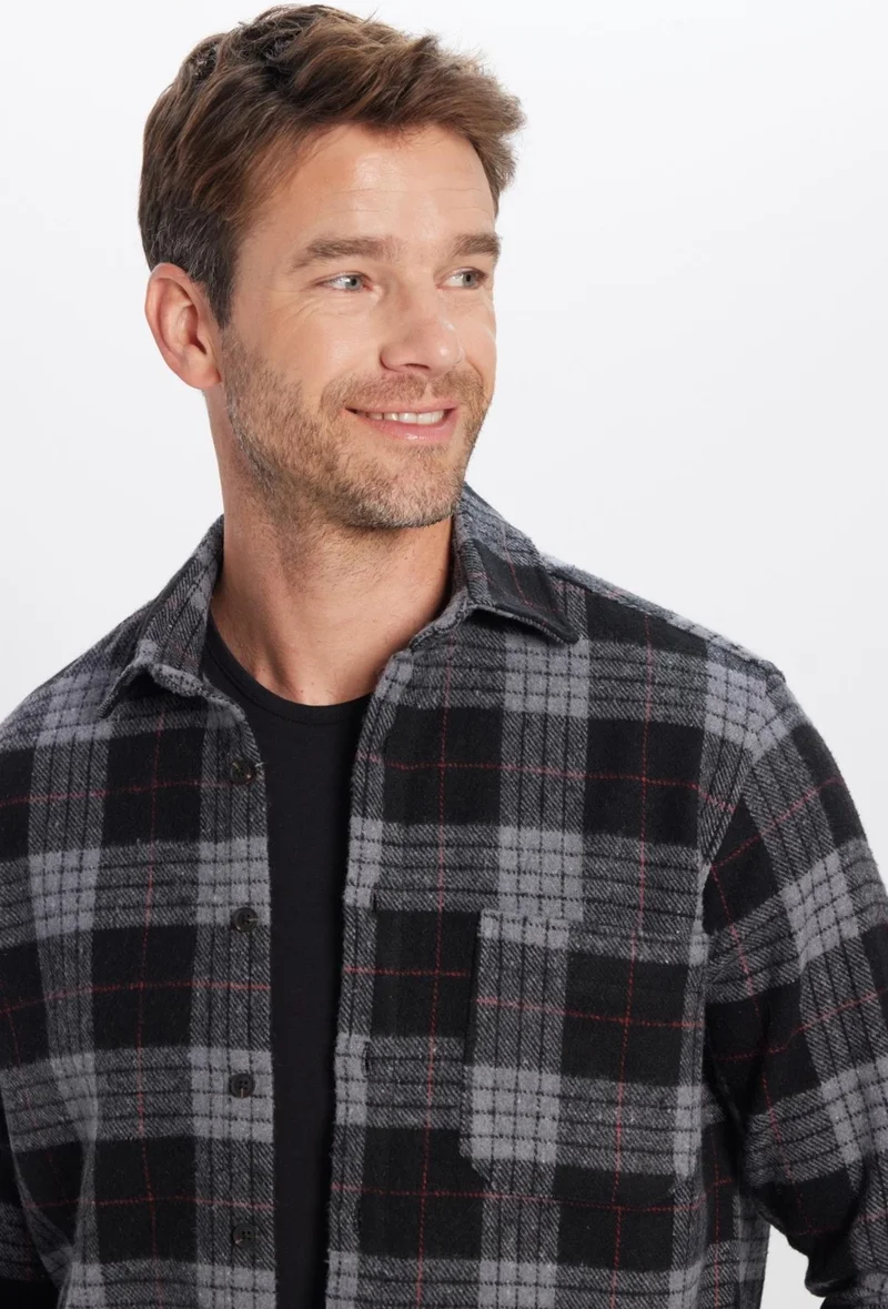 تودورس Men's Classic Fit Regular Cut Single Pocket Checkered Winter Lumberjack Shirt