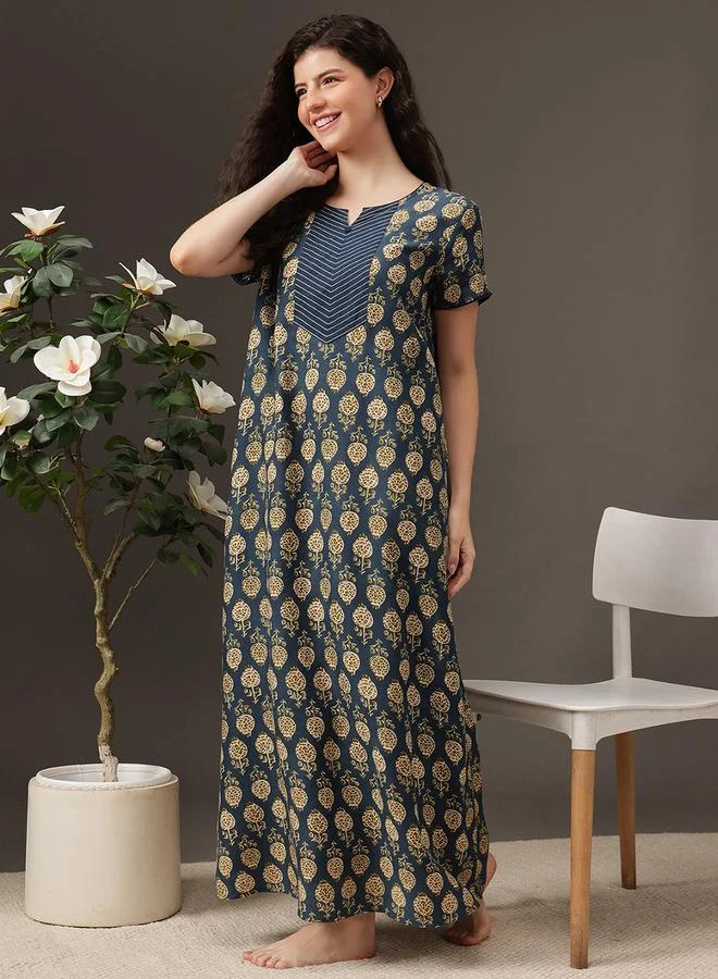 Clovia Women Floral Print Short Sleeve Nightdress