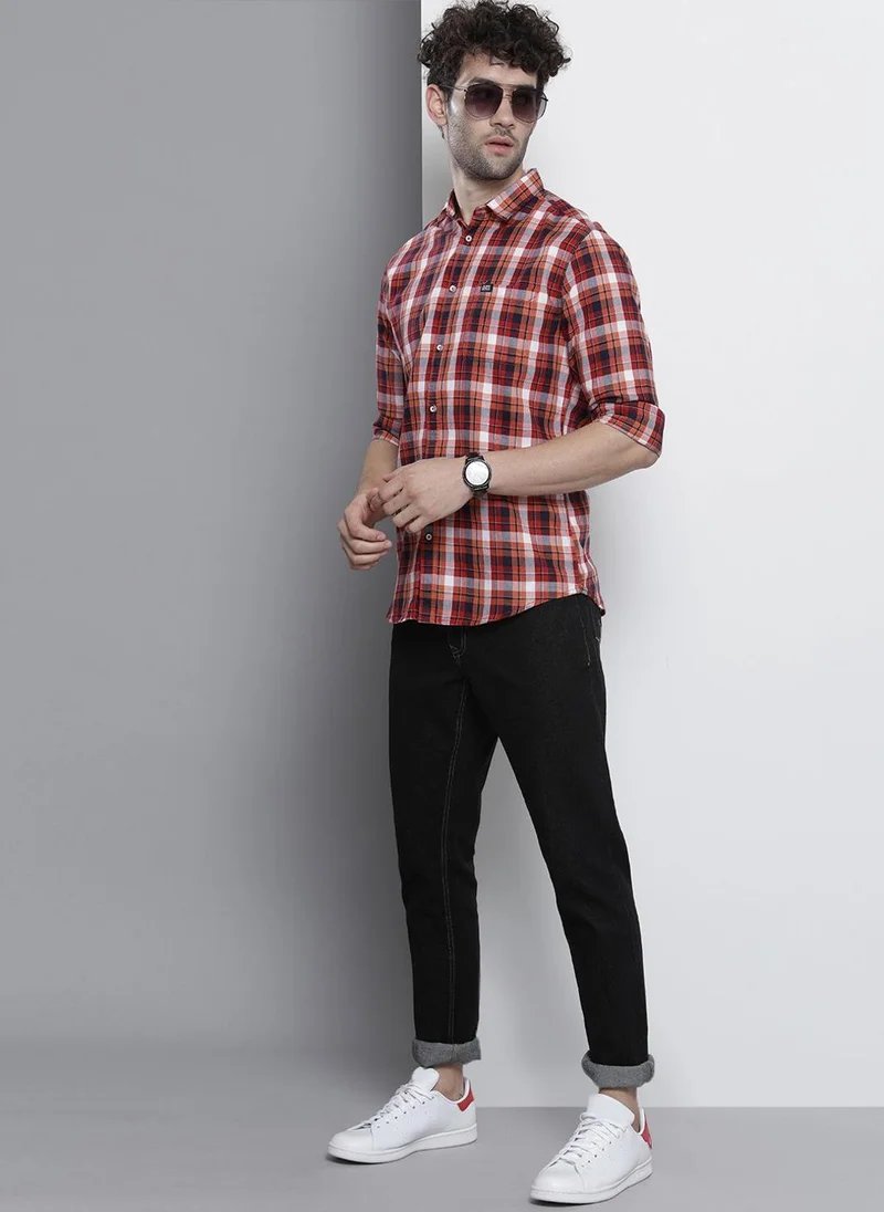 The Indian Garage Co Men Slim Fit Checkered Full Sleeves Spread Collar Casual Shirt