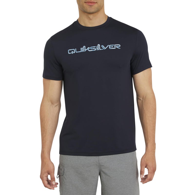 QUIKSILVER قميص واقي من الشمس بأكمام قصيرة للرجال من كويكسيلفر، مقاس عادي، حماية من الأشعة فوق البنفسجية 50، لون أزرق داكن، مقاس كبير جداً - Image 1
