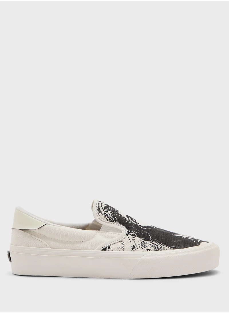 Straye Casual Slip Ons