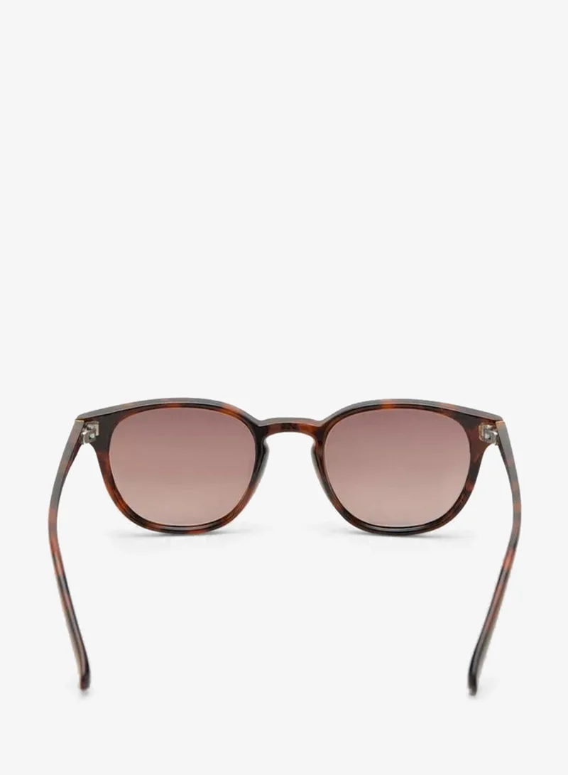 Round-framed sunglasses