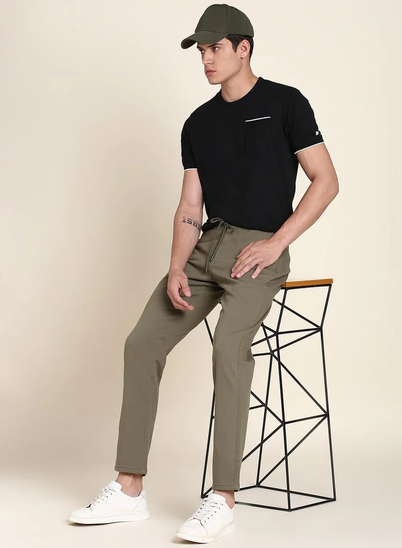 دينيس لينغو Men's Light Olive Cotton Blend Solid Pattern Full Length Tapered Trouser
