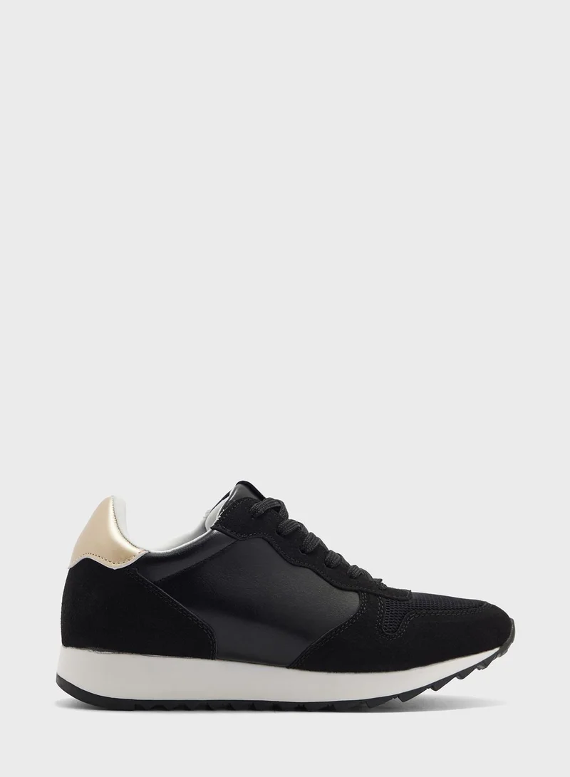 Ginger Star Chunky Sole Sneaker