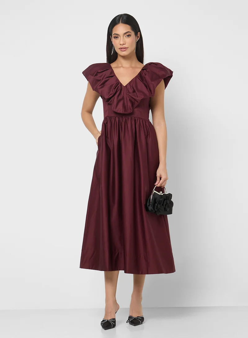 YAS Sleeve Detail  V-Neck Maxi Dress
