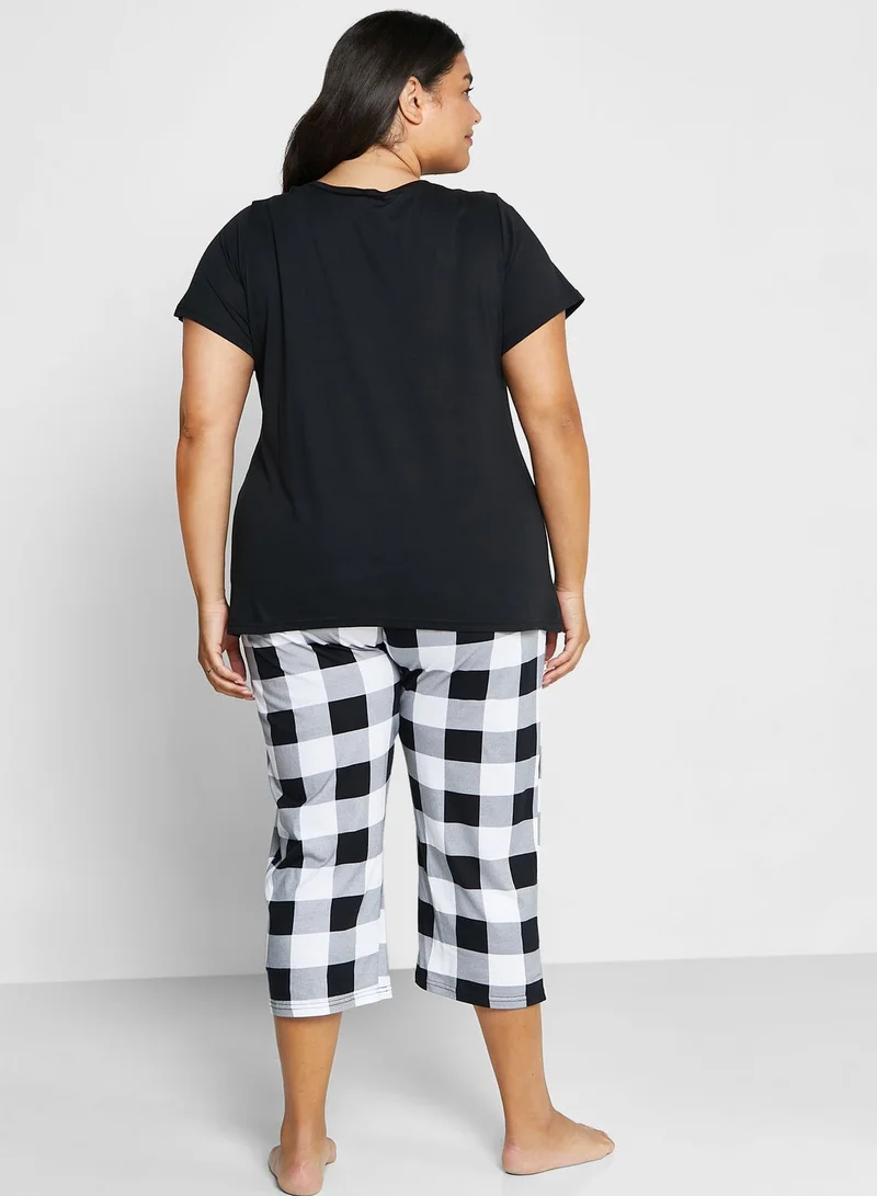 Avenue Checked Shorts & V-Neck T-Shirts Set
