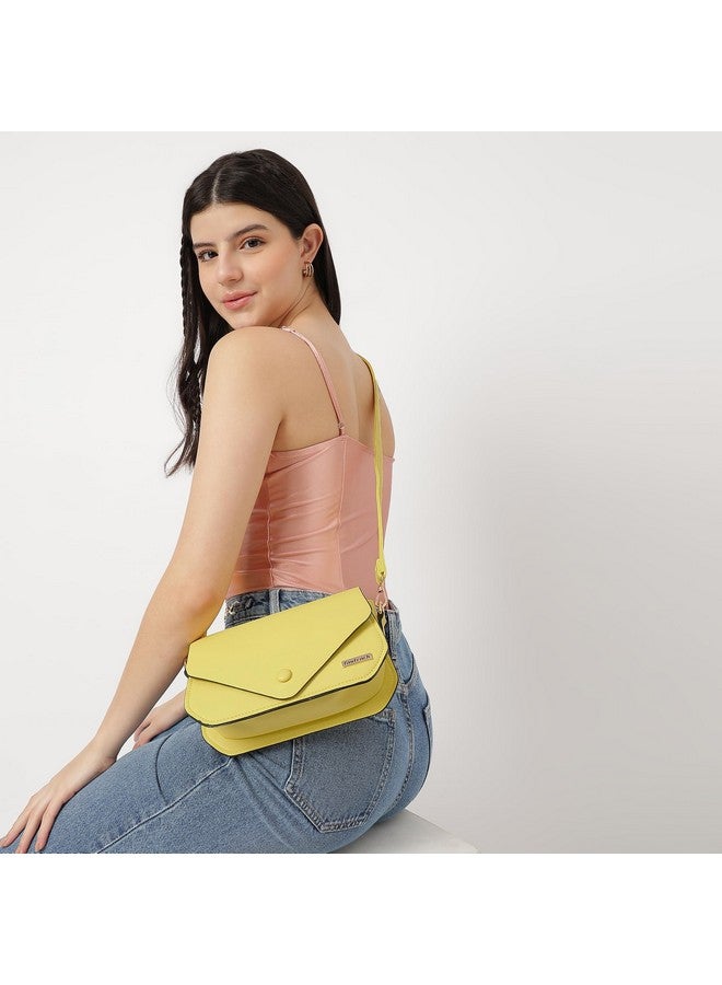 fastrack حقيبة صغيرة على شكل ظرف من فاستراك للنساء والفتيات والسيدات | مع إغلاق بزر الفلّاب | حقيبة يد للسيدات | حقائب للحمولة غير الرسمية | حقائب عصرية، صفراء - Image 2