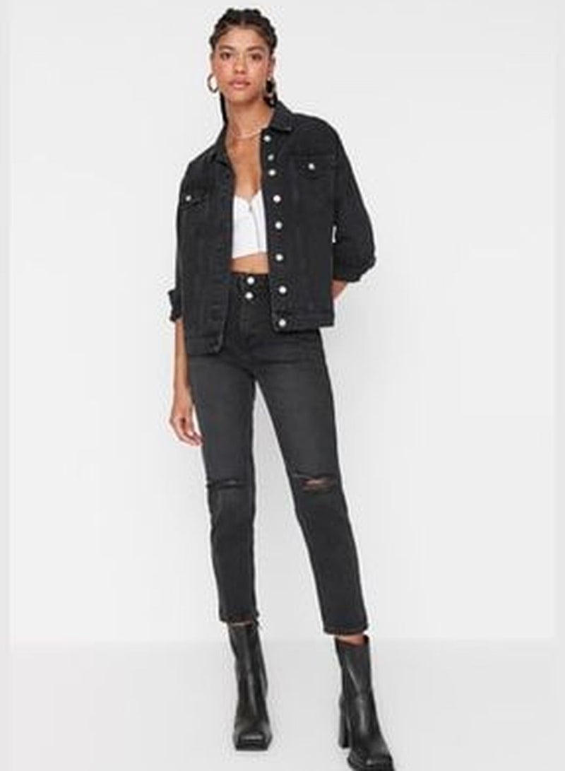 trendyol Ripped Black High Waist Mom Jeans with Double Buttons TWOSS22JE00087 - Image 2