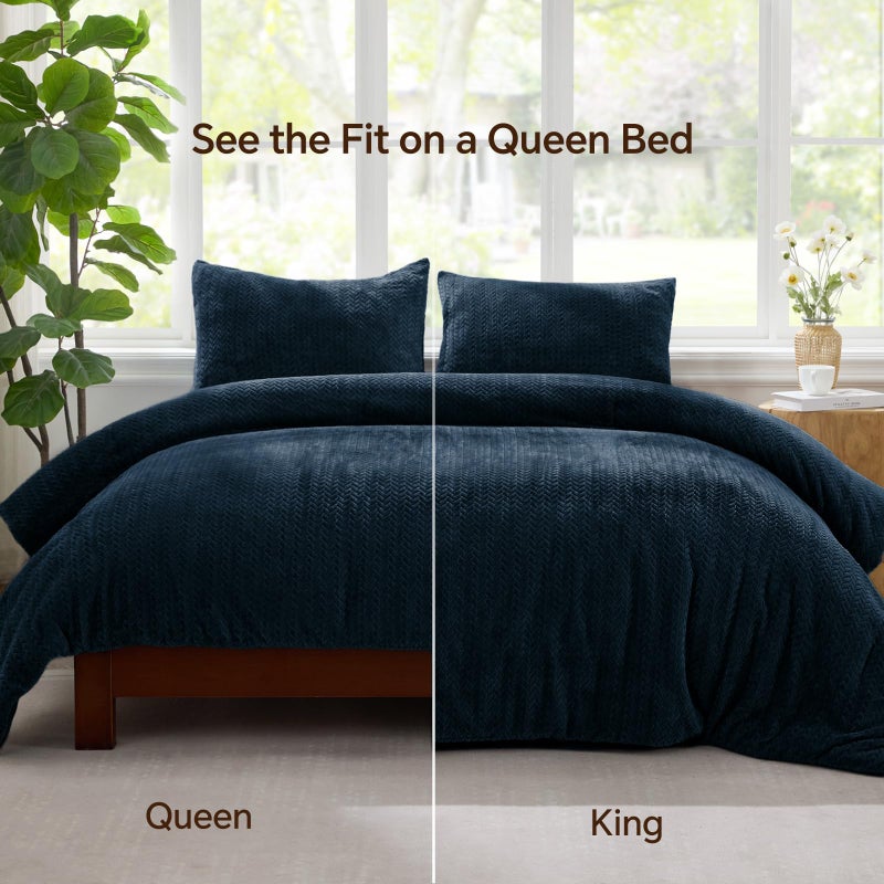 ChiXpace Flannel Fleece Queen Comforter Set - Furry Navy Blue Leaves Pattern Faux Fur Bed Set, Winter Ultra Soft Fuzzy Comfort Set, Velvet Bedding Set for Bed with 2 Pillow Cases - Image 5