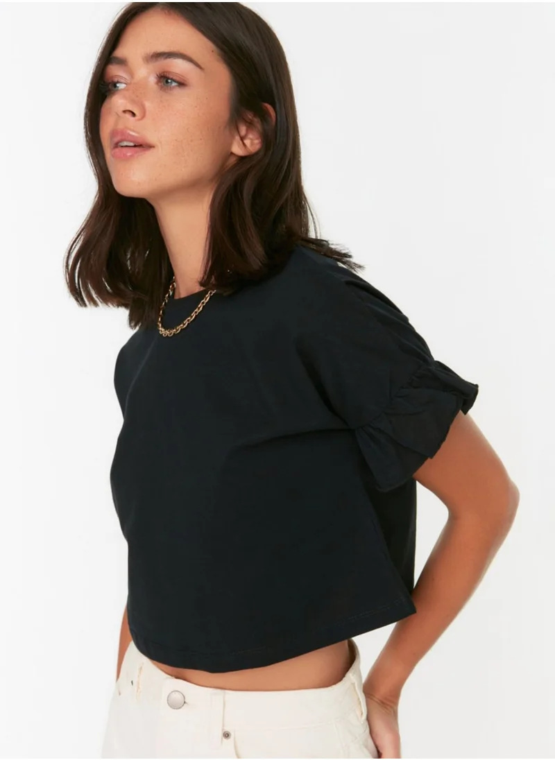 trendyol Ruffle Detail Crop T-Shirt