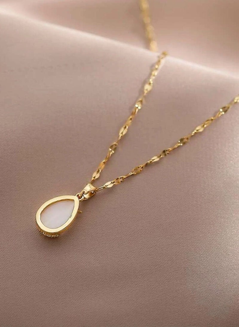 نون-شى سلسال مطلي باللون الذهبي عيار 18 مزين بتعليقة من حجر الراين مرصعة بالزركون - Image 4