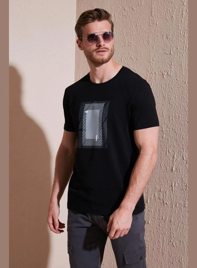 بوراتي تيشيرت رجالي قطن بياقة دائرية بقصة ضيقة من بوراتي