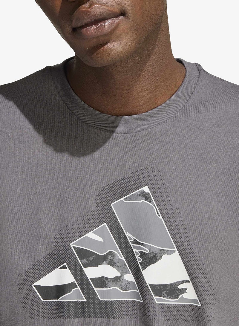 اديداس تيشيرت برسومات شعار عصري مموه - Image 3