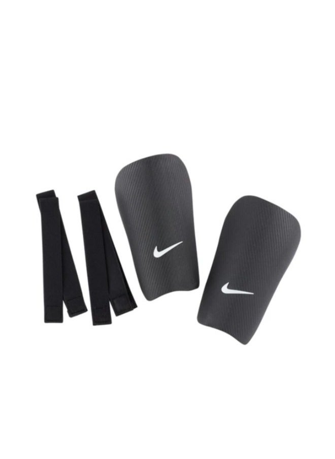 نايكي واقي الساق J Guard-CE   المقاس: XS 