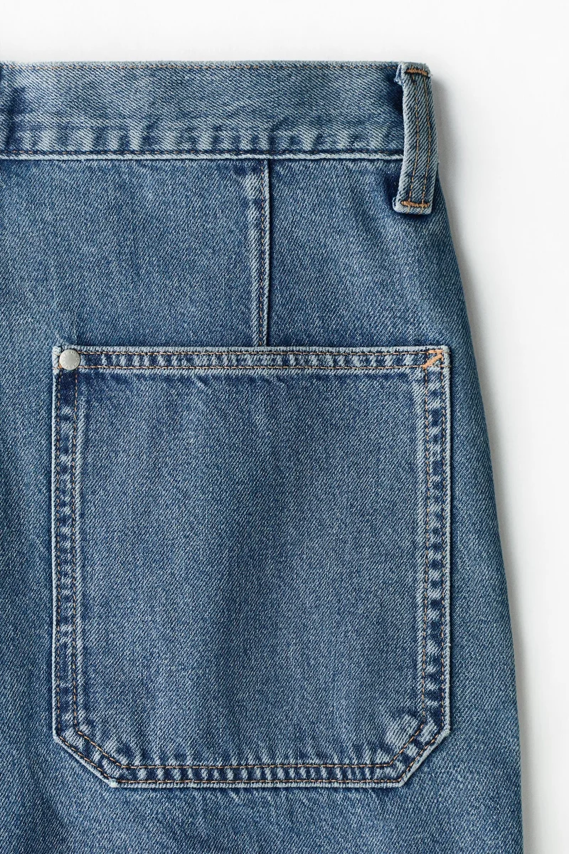 H&M  Baggy pleated denim shorts for Men | Best Price UAE