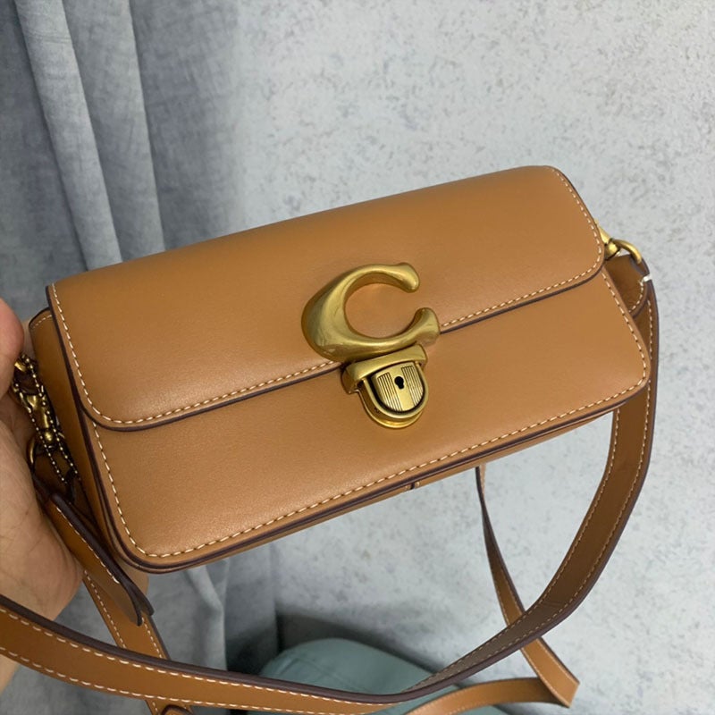 Genuine Leather womens bag 2023 new studio shoulder crossbody small square bag French simple baguette bag flip underarm bag Light brown