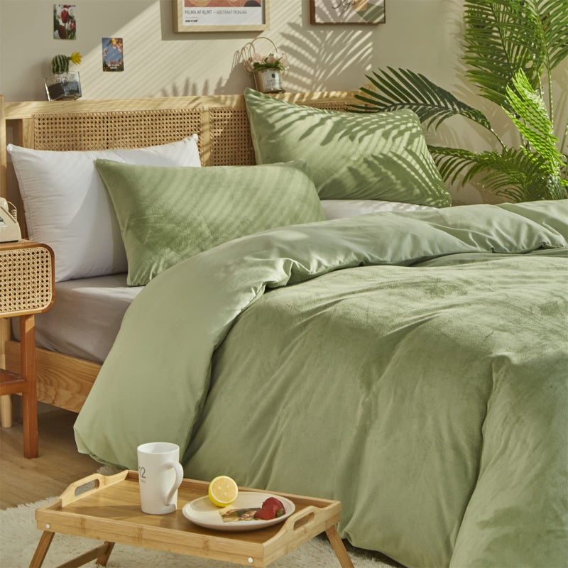 Houseri Sage Green Velvet Comforter Set Queen Fluffy Light Green Micromink Sherpa Bedding Sets Queen Warm 3 Pieces Lightweight Durable Solid Green Flannel Fuzzy Extra Comfy Soft Plush Bed Quilts Queen - Image 2