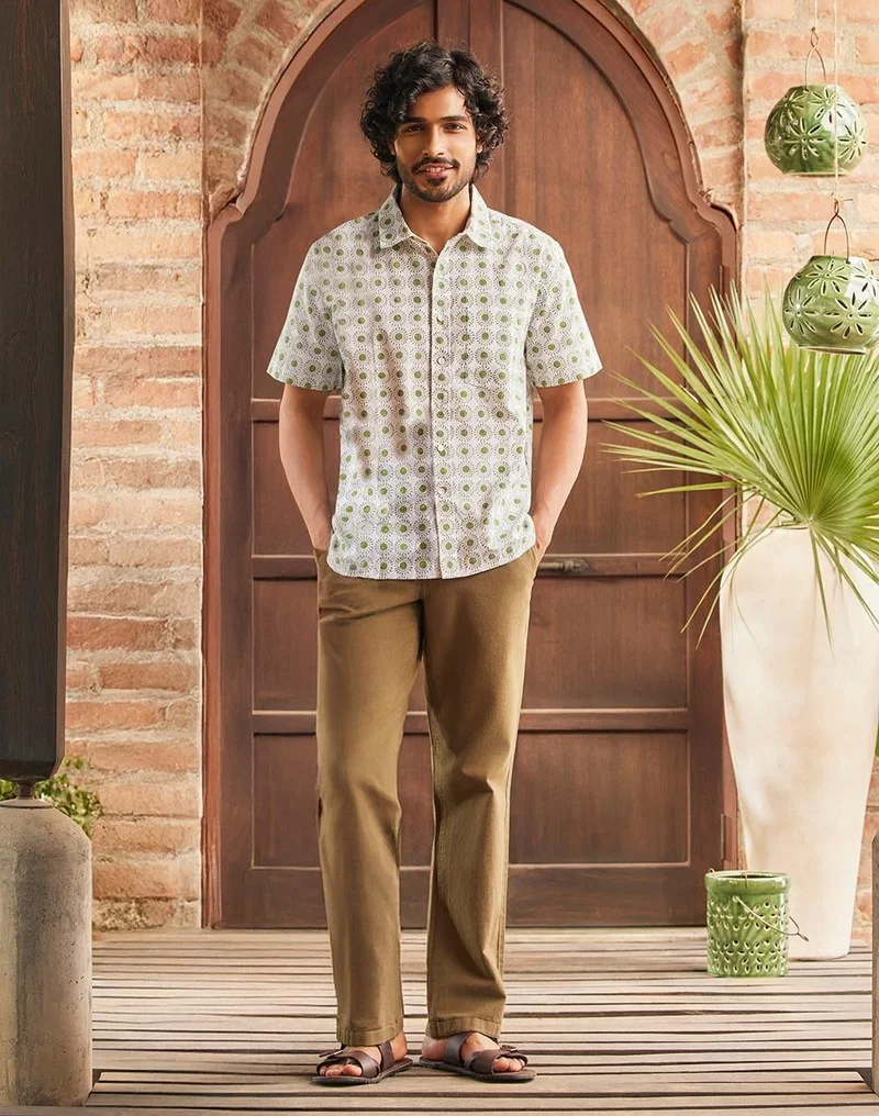 فاب انديا قميص قطن أبيض مطبوع يدويًا