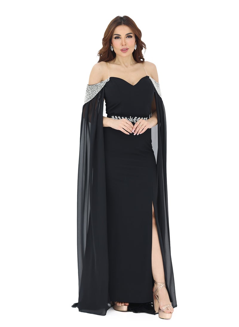 Modern Design A long, luxurious velvet dress made of raw velvet. The elegant Oudi dress is hand-embroidered on the sleeves. A comfortable piece that adds a touch of elegance and sophistication to your look. A great  - Image 1