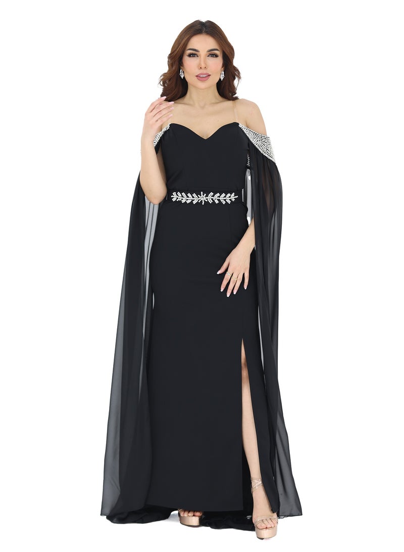Modern Design A long, luxurious velvet dress made of raw velvet. The elegant Oudi dress is hand-embroidered on the sleeves. A comfortable piece that adds a touch of elegance and sophistication to your look. A great  - Image 2