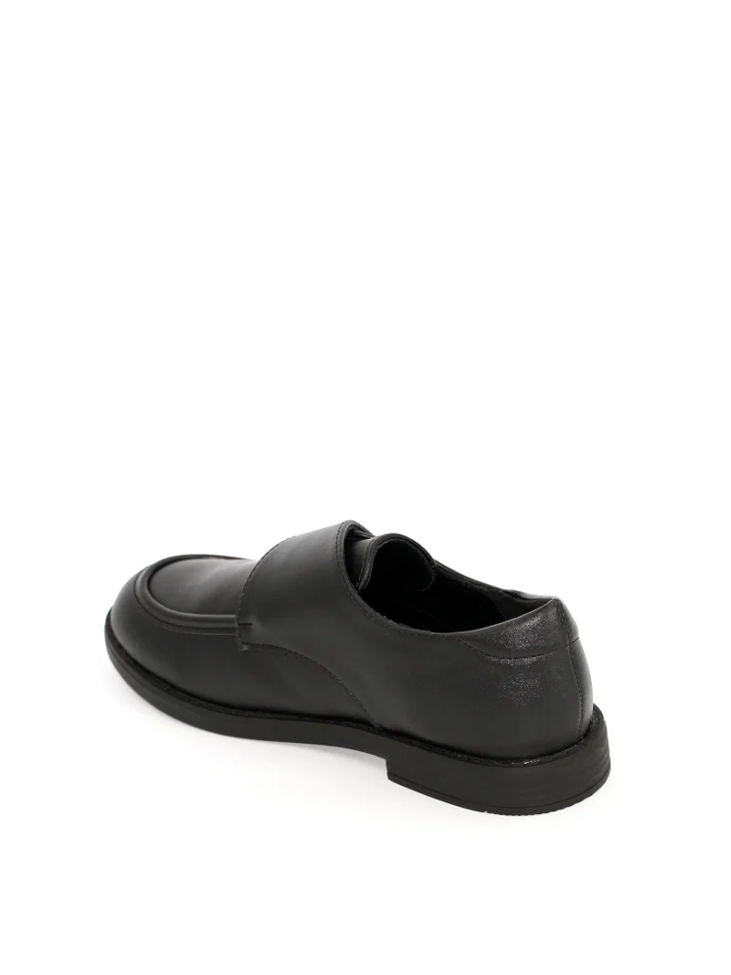 جيومني أحذية مدرسية للأولاد - أحذية رسمية متينة سوداء اللون للأطفال | نعل داخلي مبطن، سهل الغلق | مثالية للاستخدام اليومي والأنشطة المدرسية