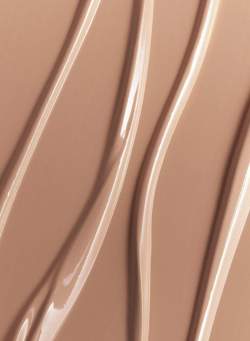 اتش اند ام Skin-Perfecting Foundation