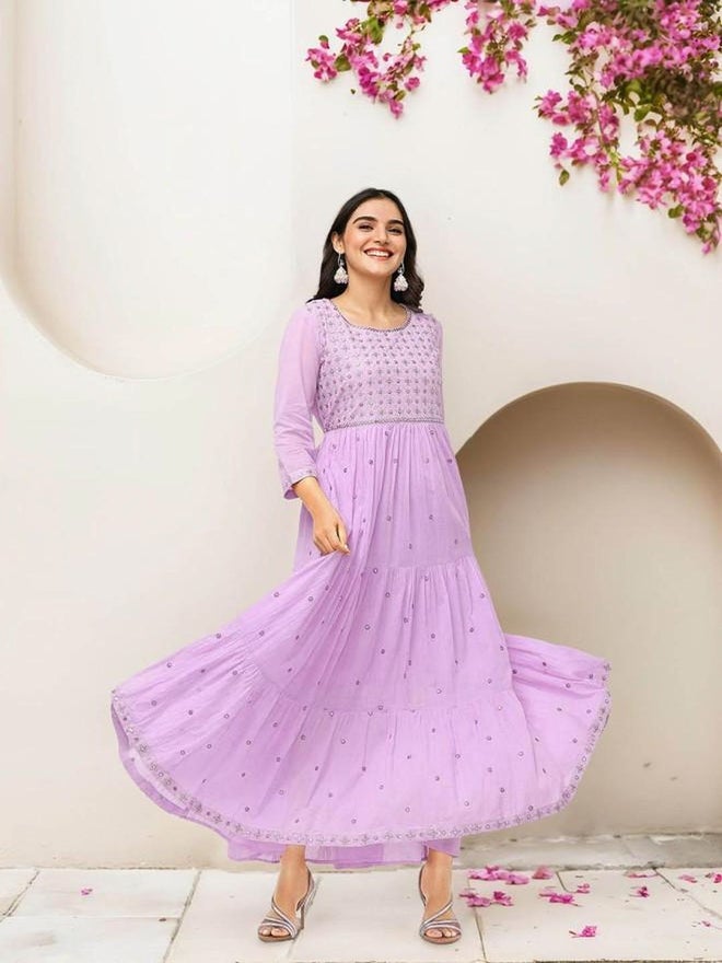 آي شين فستان ماكسي  بطبقات وتطريز بنفسجي - Image 1