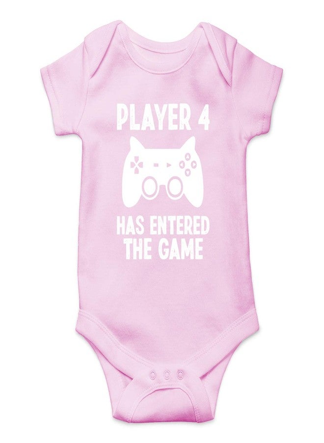 Funnwear اللاعب الرابع دخل اللعبة - بدلة أطفال أساسية مضحكة - ملابس أطفال حديثي الولادة (حديثي الولادة، وردي) - Image 1