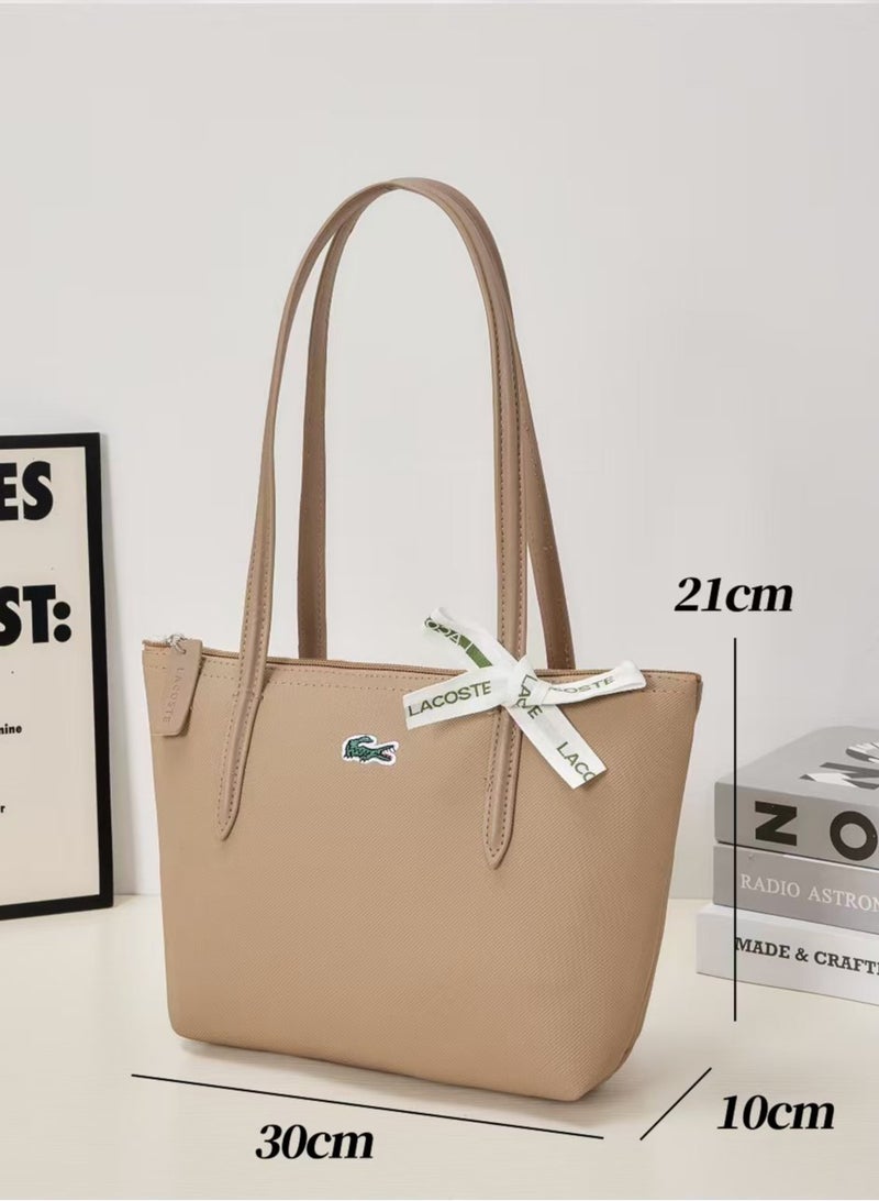 لاكوست حقيبة تسوق نسائية، حقيبة يد كبيرة (21 × 30 × 10 سم)