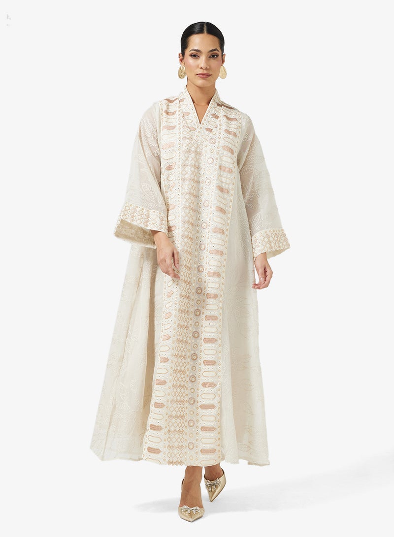 Khizana Embroidered Abaya - Image 4