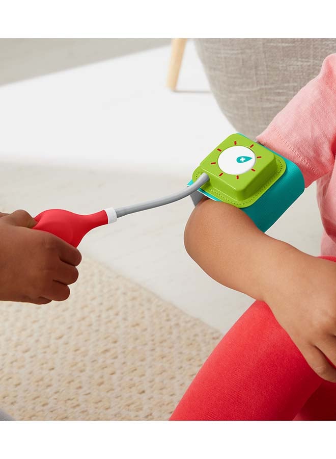 Fisher-Price Preschool Pretend Play Medical Kit 7-Piece Doctor Bag Dress Up Toys for Kids Ages 3+ Years - Image 4