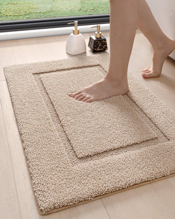 BATHROOM RUGS 36X24 WASHABLE NON SLIP BATH MAT FOR SHOWER FLOOR ABSORBENT QUICK DRY BATHMAT WITH RUBBER BACKING ULTRA SOFT PLUSH CARPET FOR TUB BEIGE