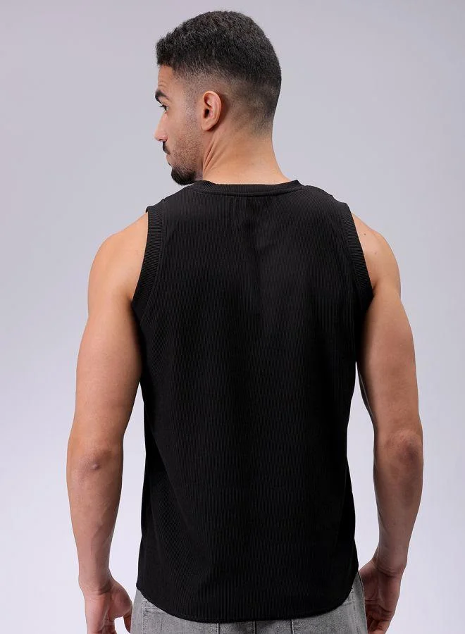 ذا انديان كراج كو Men Slim Fit Textured Round Neck Tshirt