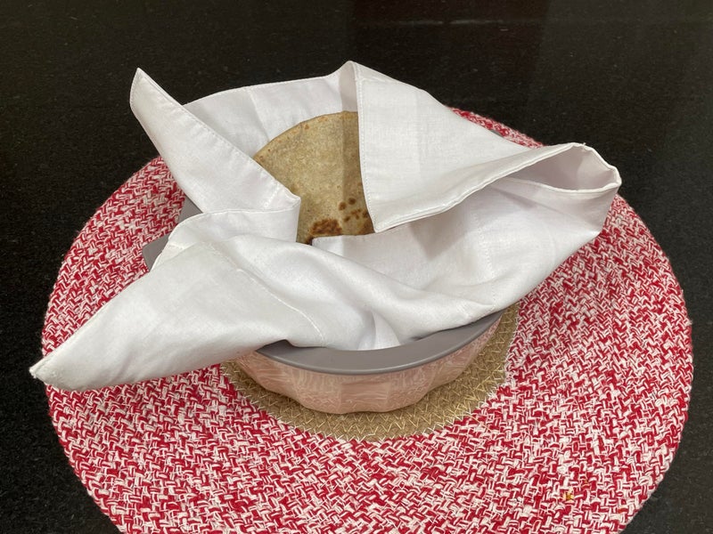 FOVERÓS Cotton Roti Chapati Cover Roti Rakhne ka Kapda Kids Tiffin Napkin Size : 30 x 30 cms,Pack of 4 (WhiteYellow, 30 x 30 Cms) - Image 5