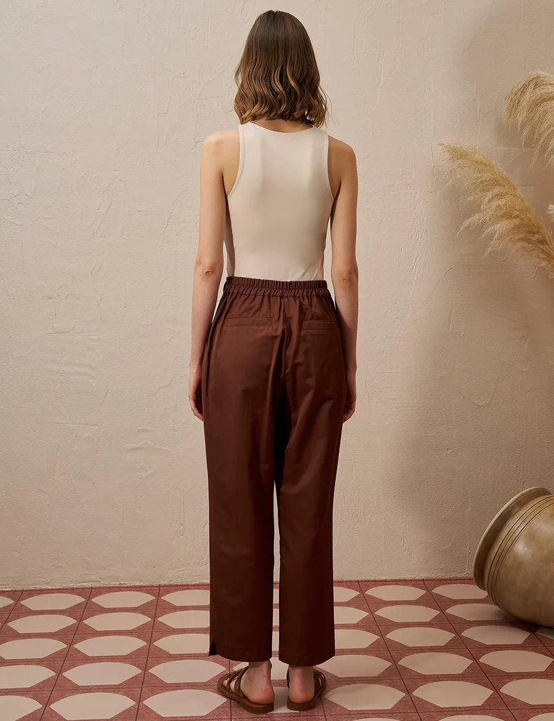 Kayra Slit-Hem Carrot Cut Pants Coffee