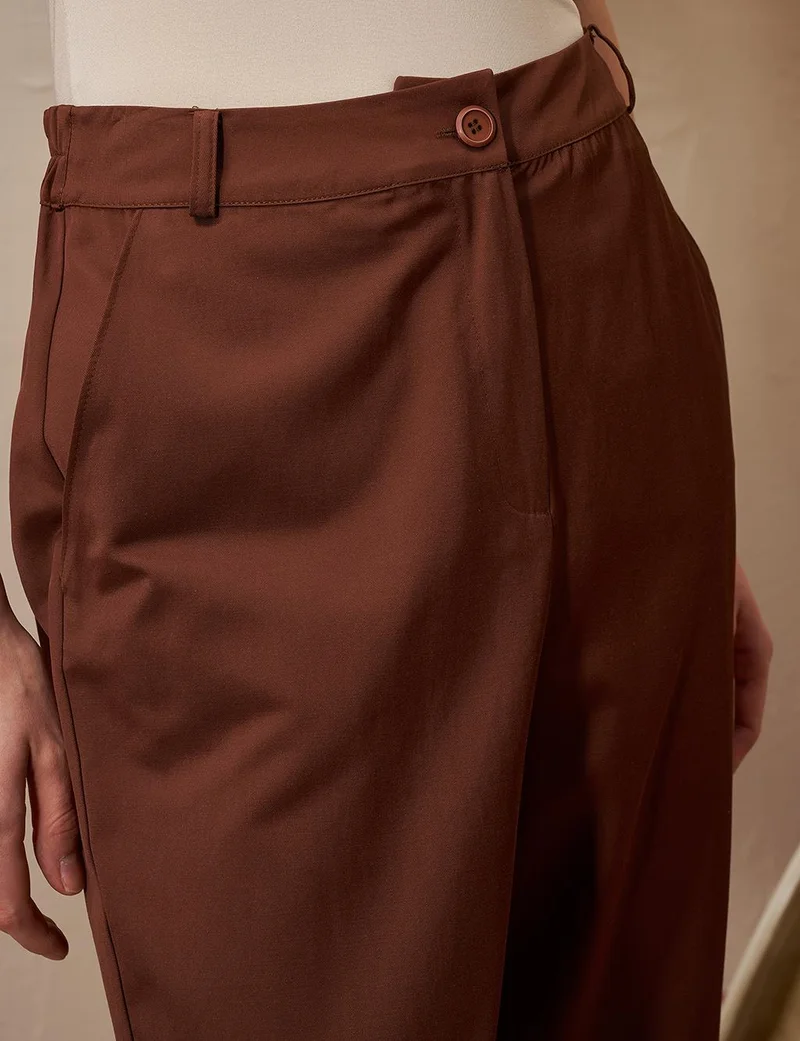 Kayra Slit-Hem Carrot Cut Pants Coffee