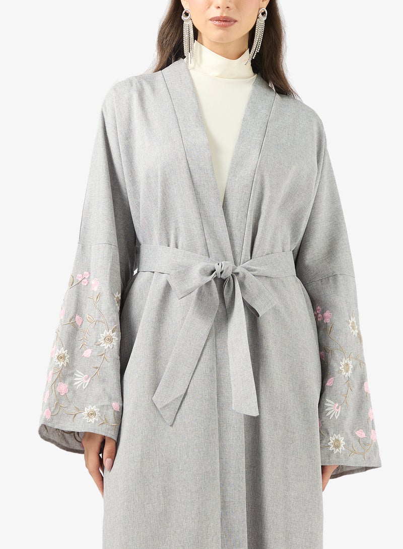 خزانة عباية بأكمام مطرزة بالزهور - Image 3