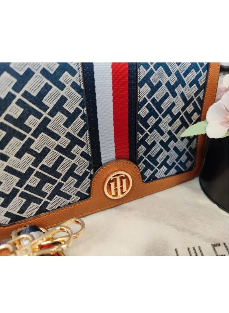 Tommy Hilfiger Plus Tommy Hilfiger Leather handbag Shoulder bag Crossbody bag Casual  - Image 5