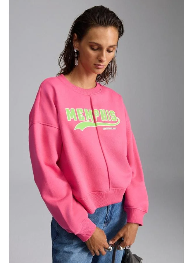 Grimelange Daleska Women's City-Themed Print Detailed Soft Organic Cotton Sherpa Regular Pink Sweatshirt.