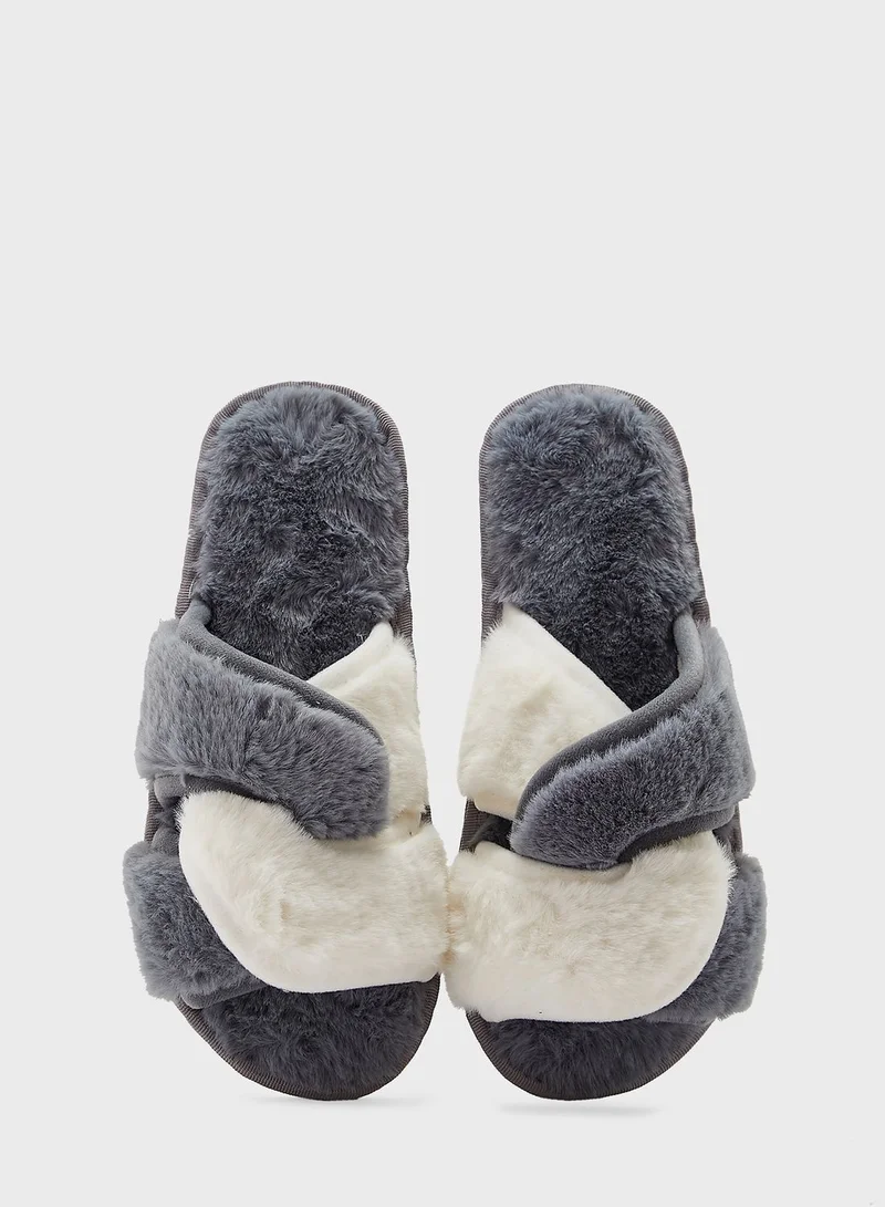 Ginger Interwoven Strap Fluffy Bedroom Slipper