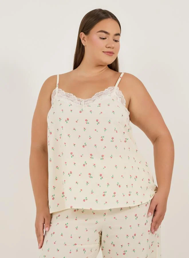 Styli Styli Pack of 3 - Plus Size All Over Ditsy Floral Print Cami Top- Robe and Pyjama