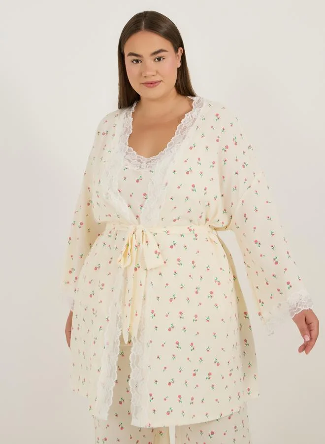 Styli Styli Pack of 3 - Plus Size All Over Ditsy Floral Print Cami Top- Robe and Pyjama
